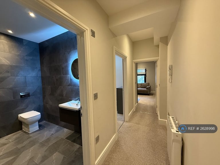1 bedroom flat in St Sepulchre Gate, Doncaster, DN1 (1 bed) (#2628998)