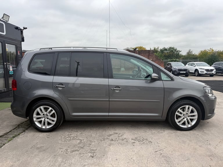 2013 Volkswagen Touran 1.6 TDI 105 BlueMotion Tech SE 5dr MPV Diesel Manual