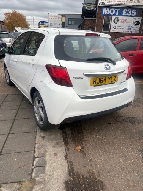 2015 Toyota Yaris 1.5 VVT-h Icon Hatchback 5dr Petrol Hybrid E-CVT Euro 6 (101