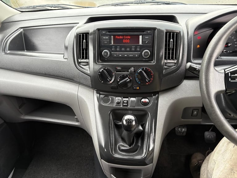 2018 68 Nissan NV200 1.5DCI Acenta 5 seat crew van only 64434 miles NO VAT