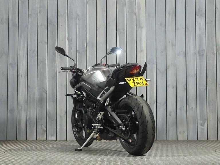 2024 74 TRIUMPH STREET TRIPLE 765 R
