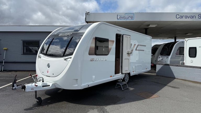 image for 2022 Swift Sprite Major 4 SB Transverse Island Fixed Bed End Washroom