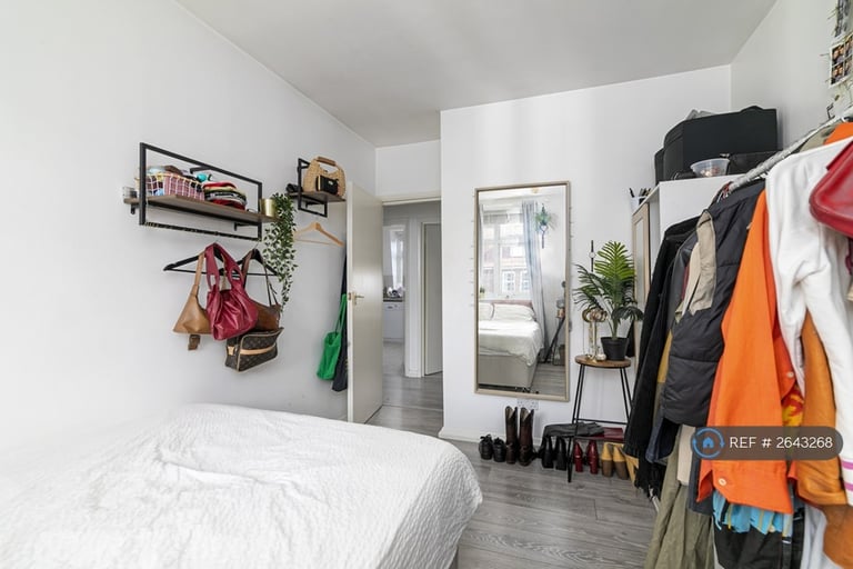 2 bedroom flat in Sidmouth Road, London, NW2 (2 bed) (#2643268)