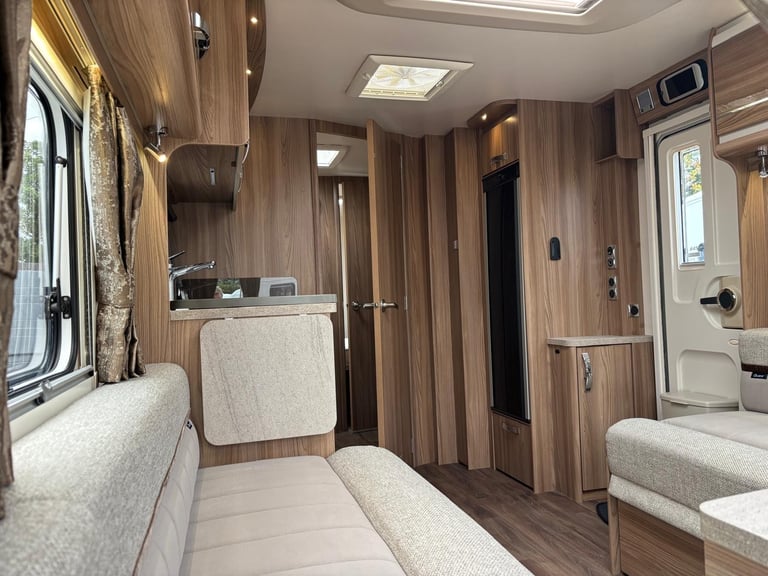 20 SWIFT CHALLENGER 835 X, SPECIAL EDITION CELESTE, AWD MOVER, ALDE, TALL FRIDGE