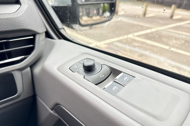 2025 Volkswagen Transporter 2.0 TDI 150 Commerce Pro Van Auto PANEL VAN DIESEL Automatic