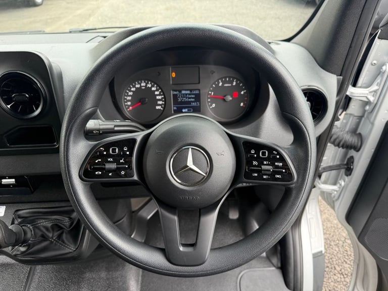 2022 Mercedes-Benz Sprinter 3.5t H2 Progressive Van PANEL VAN DIESEL Manual