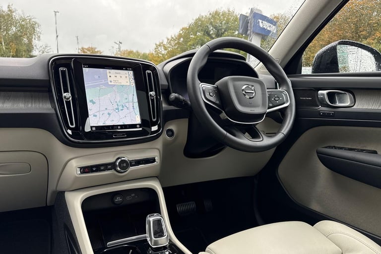 2022 Volvo XC40 2.0 B4 MHEV Ultimate SUV 5dr Petrol Hybrid DCT Auto Euro 6 (s/s) (197 ps) ESTATE ...