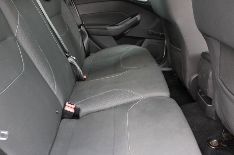 2015 15 FORD FOCUS 1.6 TDCI ZETEC HATCHBACK 5DR DIESEL MANUAL EURO 5 (S/S) (115 