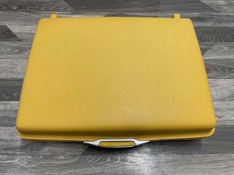 image for Vintage 70’s Samsonite Hardshell Suitcase - Mint Condition 