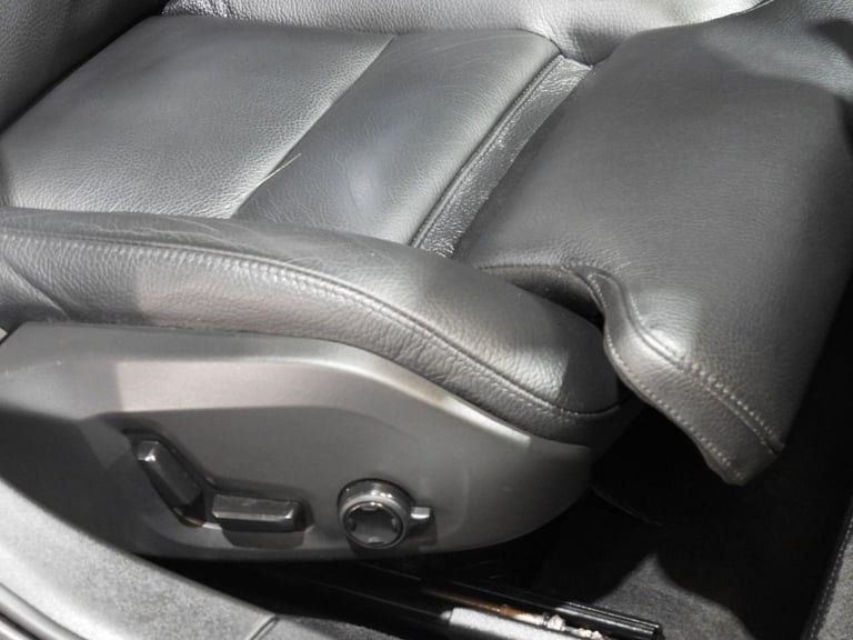 2023 73 VOLVO S90 2.0H T8 RECHARGE 18.8KWH PLUS SALOON 4DR PETROL PLUG-IN HYBRID