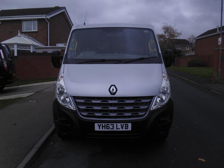 2014/63 Renault Master Wheelchair Accessible Driver and Passenger Transfer