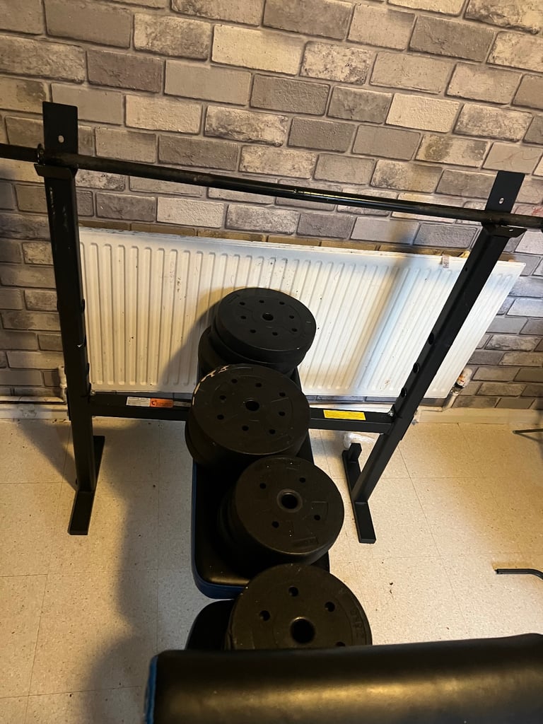 Weight bench & weights 