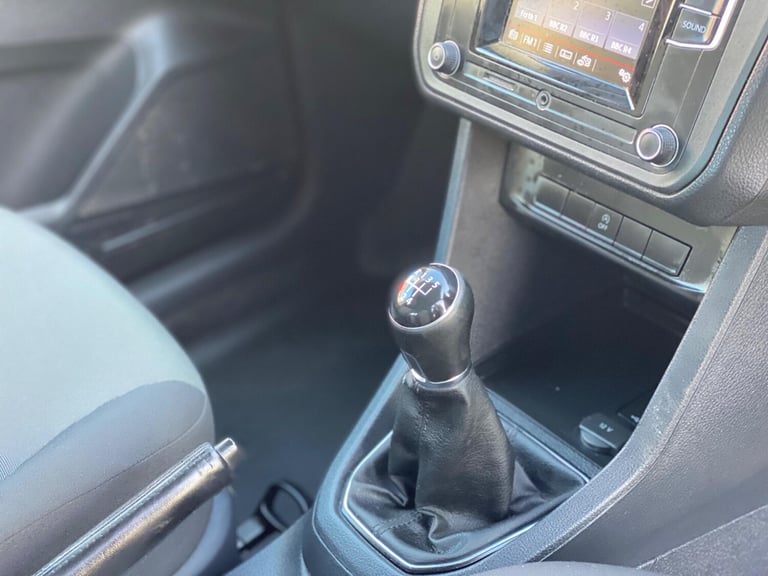 2016 Volkswagen Caddy DOUBLE BED—STOVE—AWNING—CRUISE PANEL VAN Diesel Manual