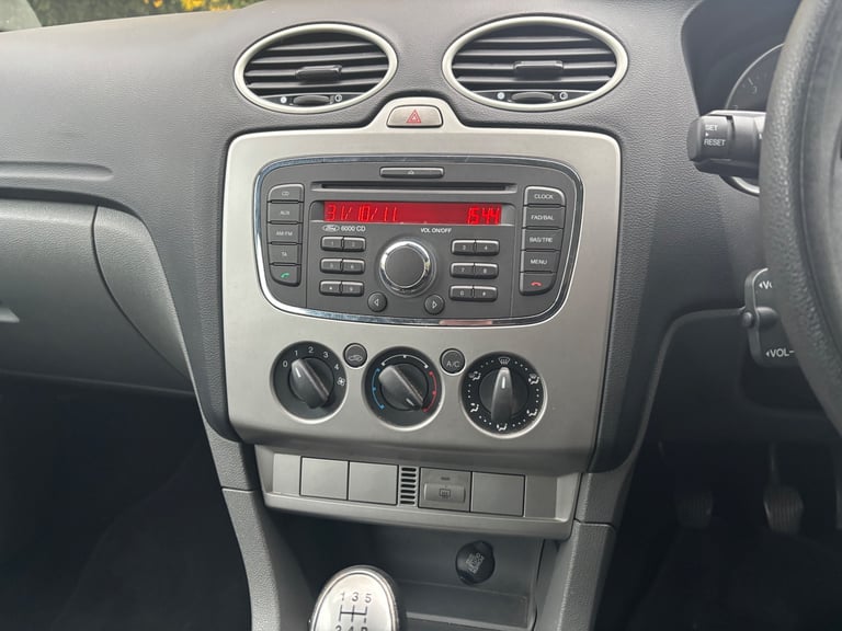 Ford, FOCUS, Hatchback, 2010, Manual, 1596 (cc), 5 doors