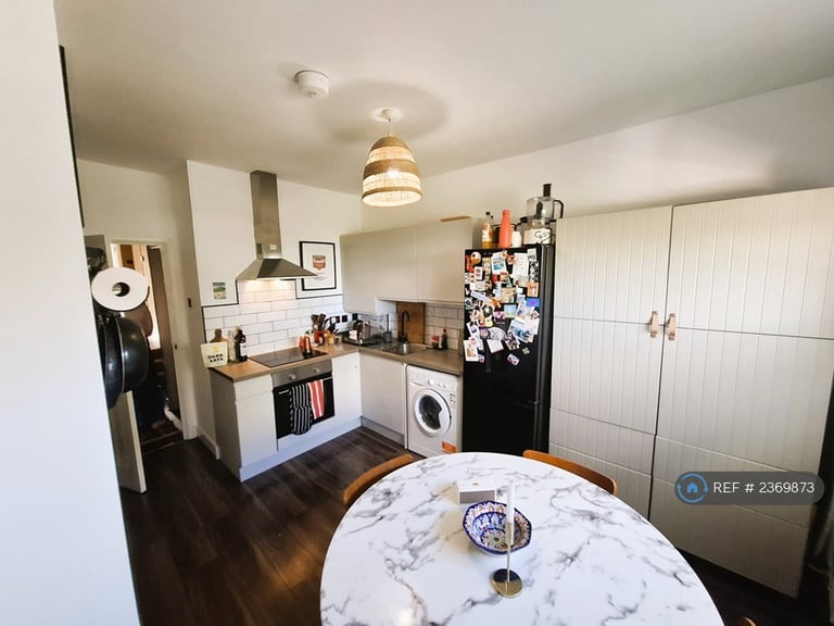 1 bedroom flat in Norman Road, London, E11 (1 bed) (#2369873)
