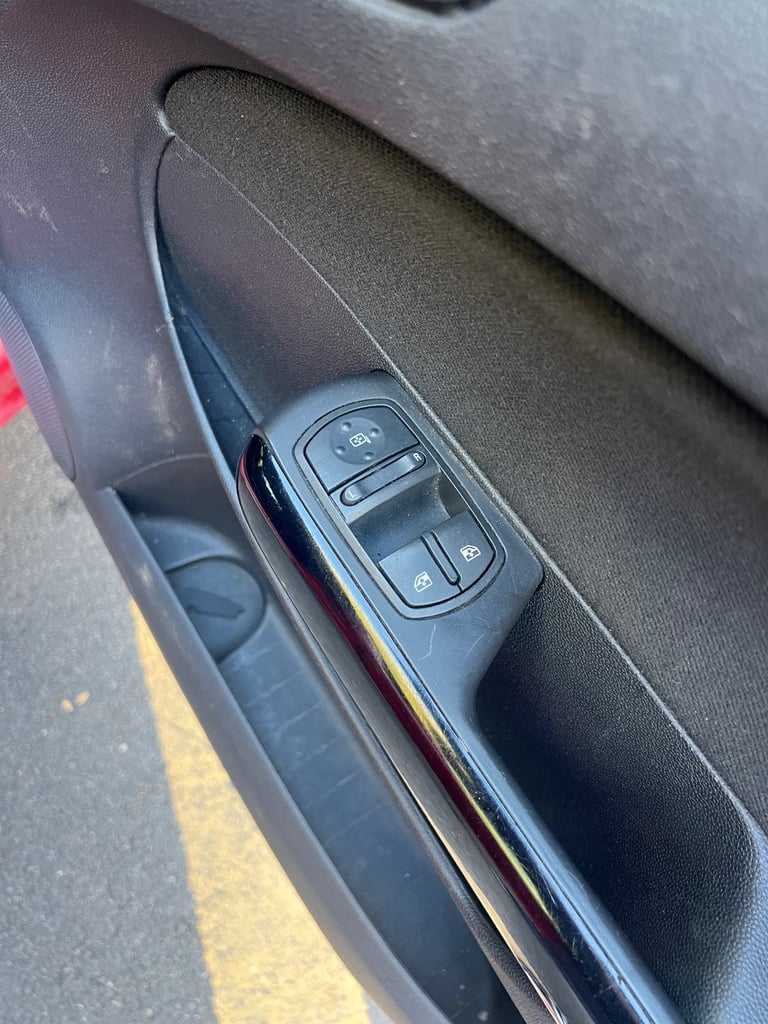 Vauxhall, CORSA, Hatchback, 2011, Manual, 1229 (cc),5 doors - Image 10