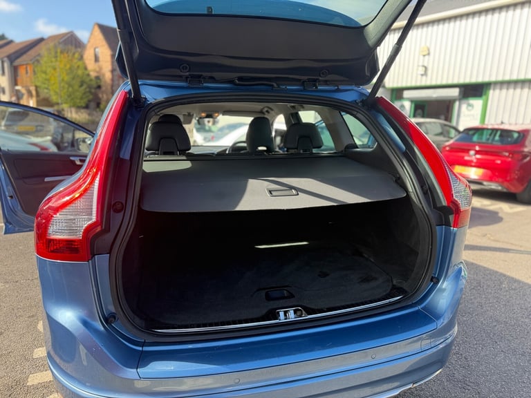 2015 Volvo XC60 D4 [181] SE Lux 5dr Diesel