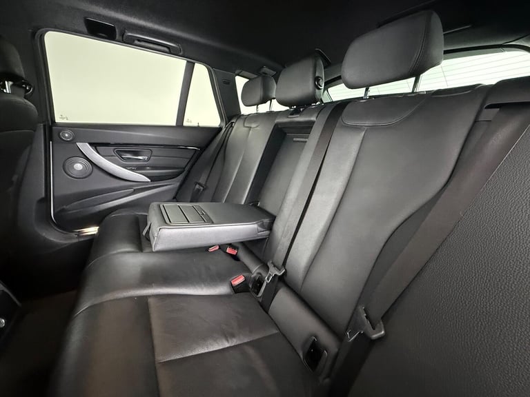 2018 BMW 3 Series 2.0 320i M Sport Shadow Edition Touring Auto xDrive Euro 6 (s/s) 5dr ESTATE Pet...