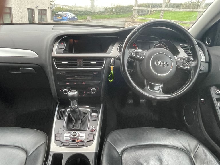 Audi, A4, Saloon, 2013, Manual, 1968 (cc), 4 doors