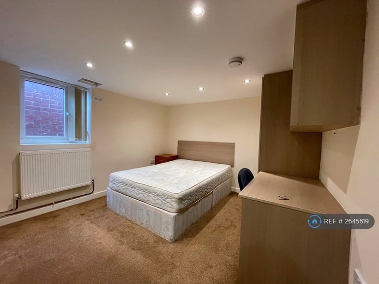 6 bedroom house in Hatherley Road, Reading, RG1 (6 bed) (#2645619)