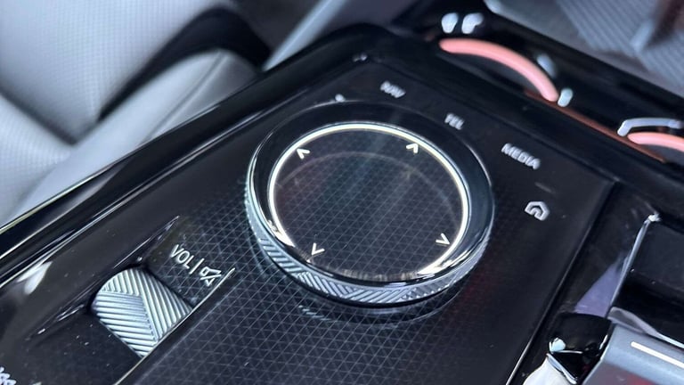 2025 BMW 5 Series 550e xDrive M Sport Pro 4dr Auto SALOON PETROL/ELECTRIC Automatic