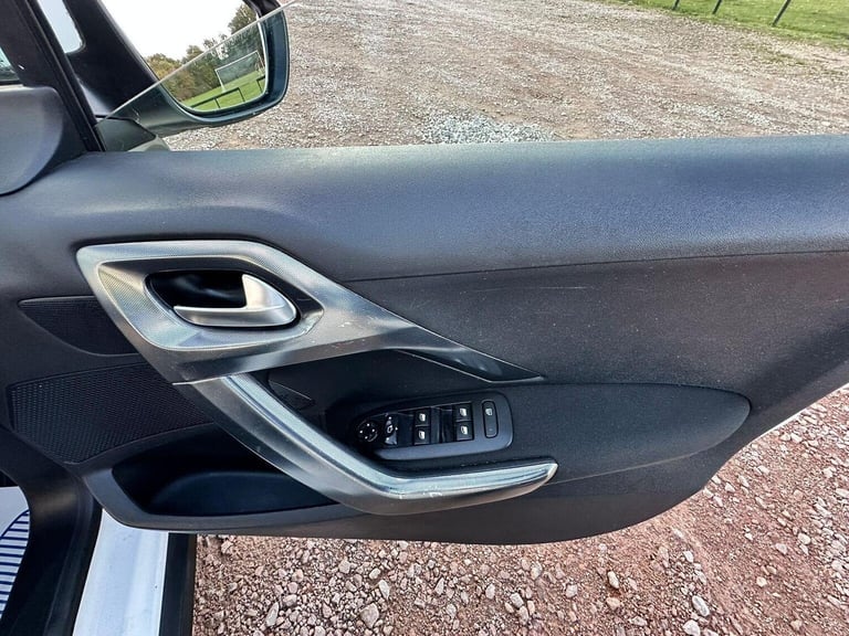 PEUGEOT 2008 1.5 BlueHDi Allure Premium Euro 6 (s/s) 5dr 2018
