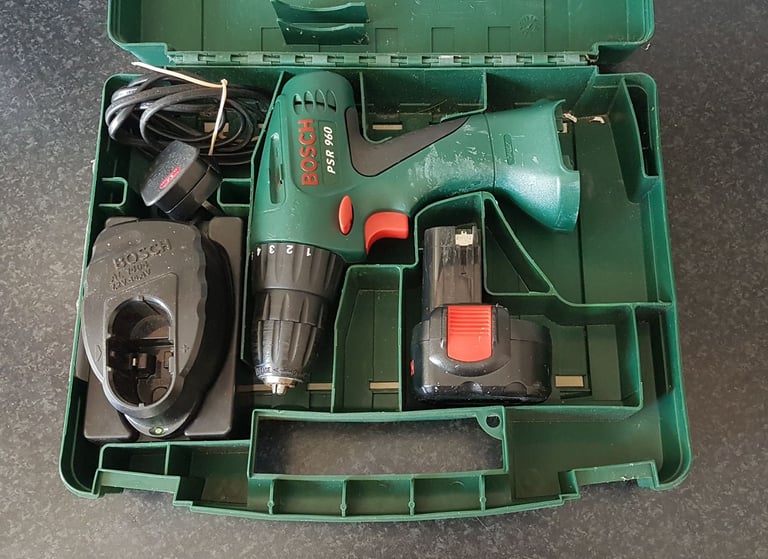 Bosch Battery Drill PSR960 *weak battery