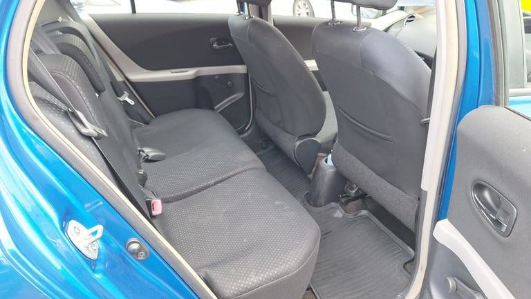 2010 Toyota Yaris 1.4 D-4D Diesel TR 5-Door From £3,195 + Retail Package HATCHBACK Diesel Manual