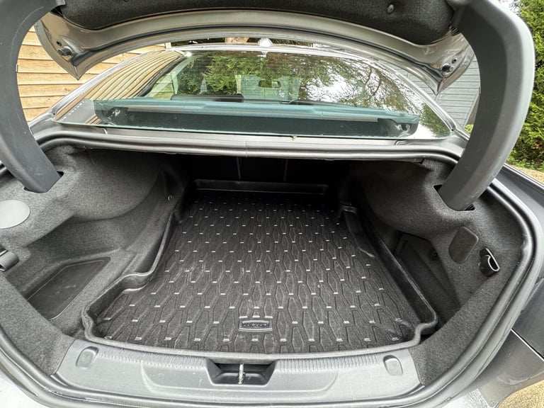 2015 Jaguar XE 2.0 [240] R-Sport 4dr Auto SALOON PETROL Automatic