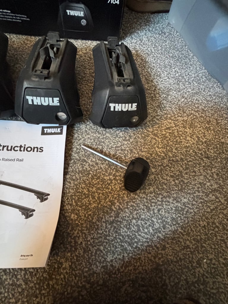 Thule 7104 foot pack for raised roof rails