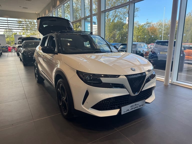 image for 2025 Alfa Romeo Junior 1.2 Turbo Ibrida 5dr Auto Hatchback Petrol Automatic
