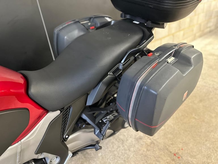 Stunning 2014/64 Honda VFR1200 CrossTourer Motorcycle 