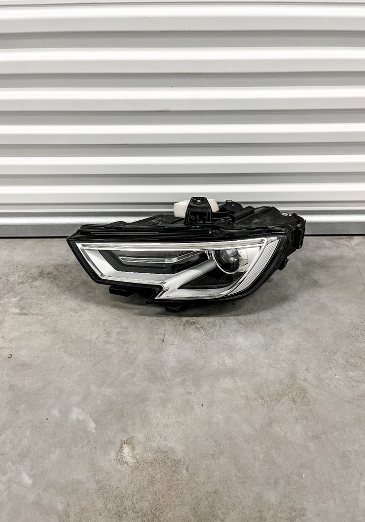 Genuine Audi A3 MK3 2017-2019 Xenon Headlight LEFT Passenger Side