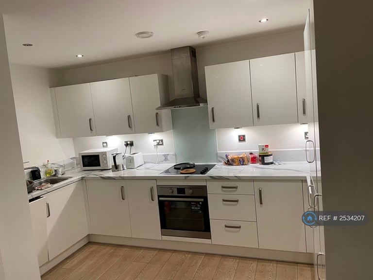 2 bedroom flat in Priory Court, Romford, RM7 (2 bed) (#2534207)