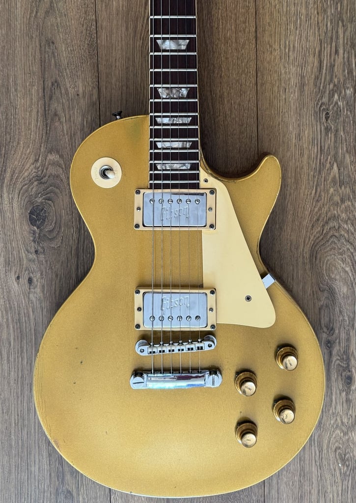 1969 Gibson Les Paul Deluxe Goldtop (Humbucker conversion) - Trades
