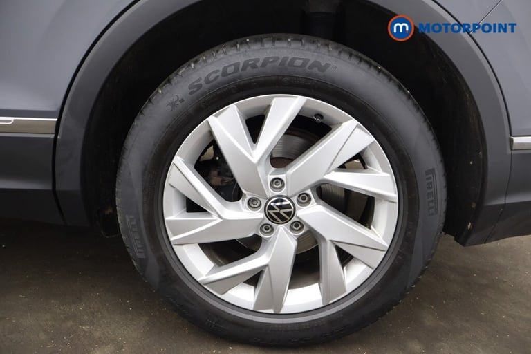 2022 Volkswagen Tiguan 1.5 TSI 150 Life 5dr DSG SUV Petrol Automatic