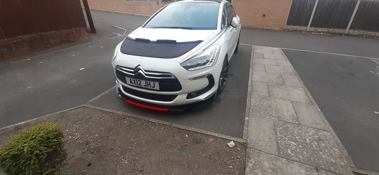 Citroen, DS5, Hatchback, 2012, Manual, 1997 (cc), 5 doors