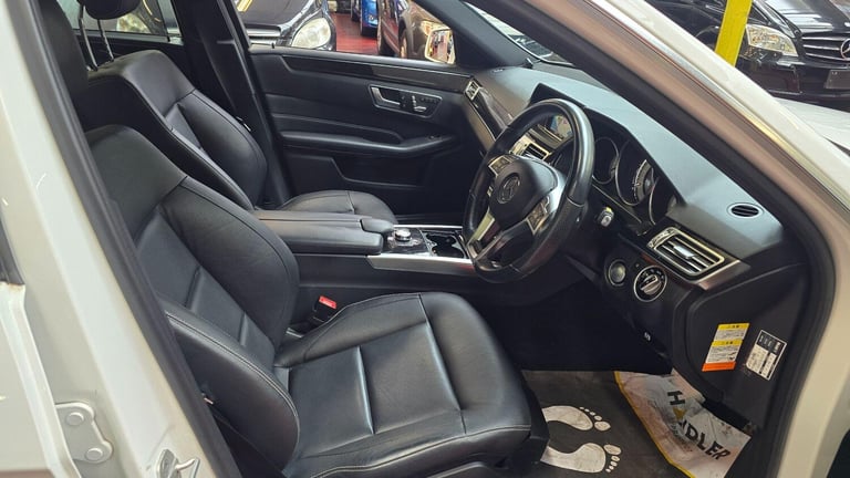  Mercedes-Benz E-Class 3.5 AUTO AMG LINE E350 AVANTGARDE Petrol Automatic