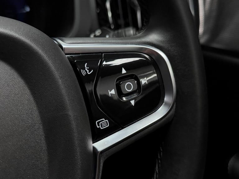 2021 Volvo XC60 R-Design Pro T8 AWD (390 hp) Auto ESTATE Petrol/Electric Hybrid Automatic