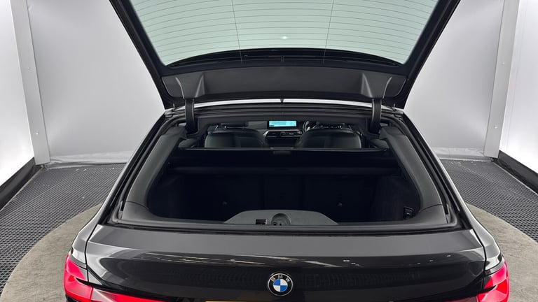 2022 BMW 5 Series 520d MHT M Sport 5dr Step Auto Diesel Estate Estate Diesel Automatic