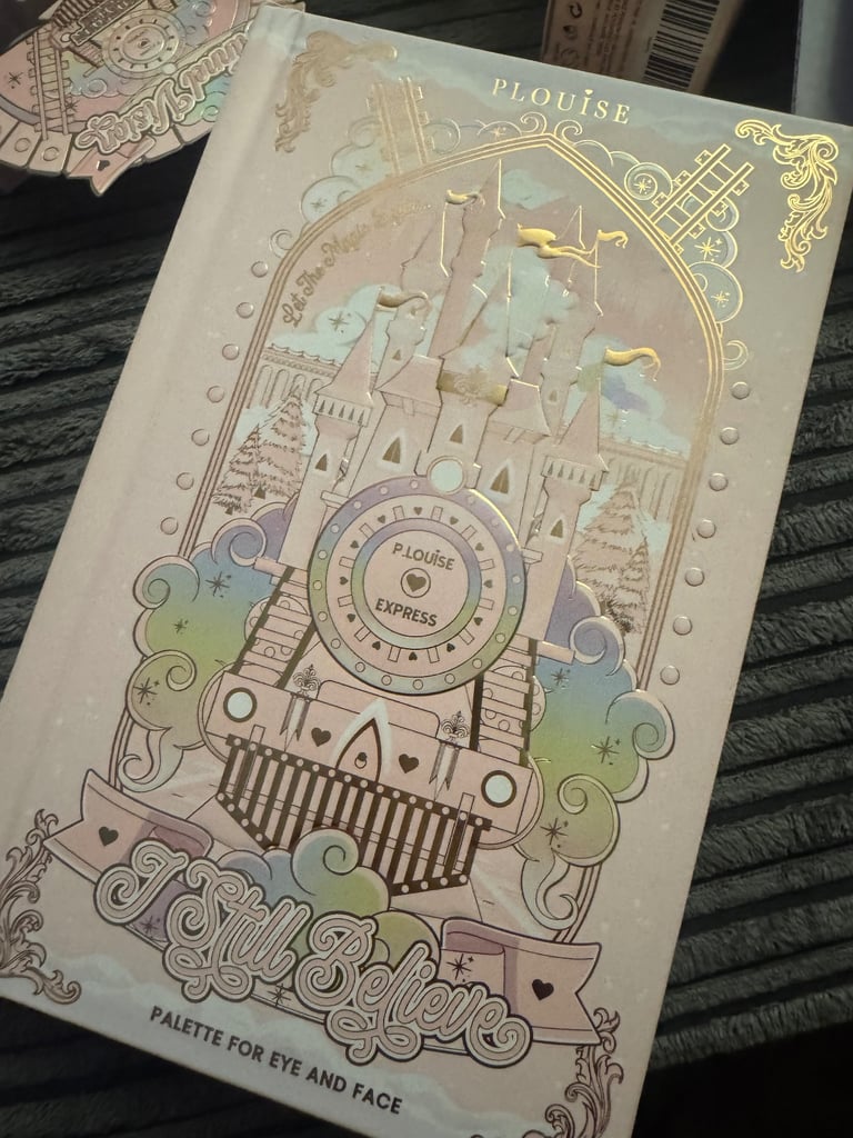 image for Plouise makeup 