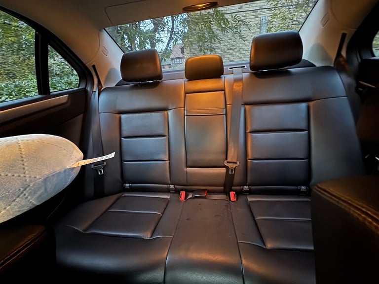 image for Mercedes-Benz, E CLASS, Saloon, 2012, Semi-Auto, 2143 (cc), 4 doors