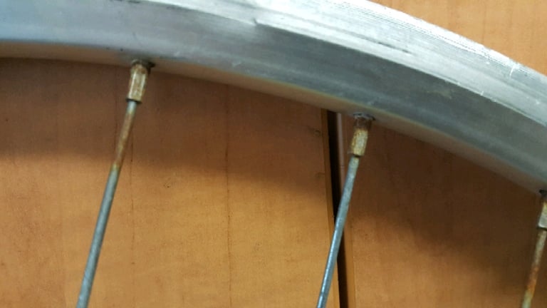 700c Accedo hybrid bike FRONT wheel 