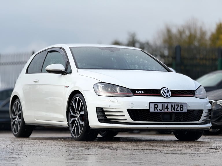 image for 2014 Volkswagen Golf 2.0 TSI BlueMotion Tech GTI Hatchback 3dr Petrol DSG Euro