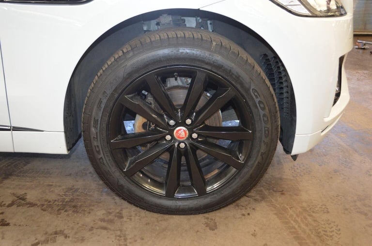 JAGUAR F-PACE 2.0 D180 Chequered Flag Auto AWD Euro 6 (s/s) 5dr 2019