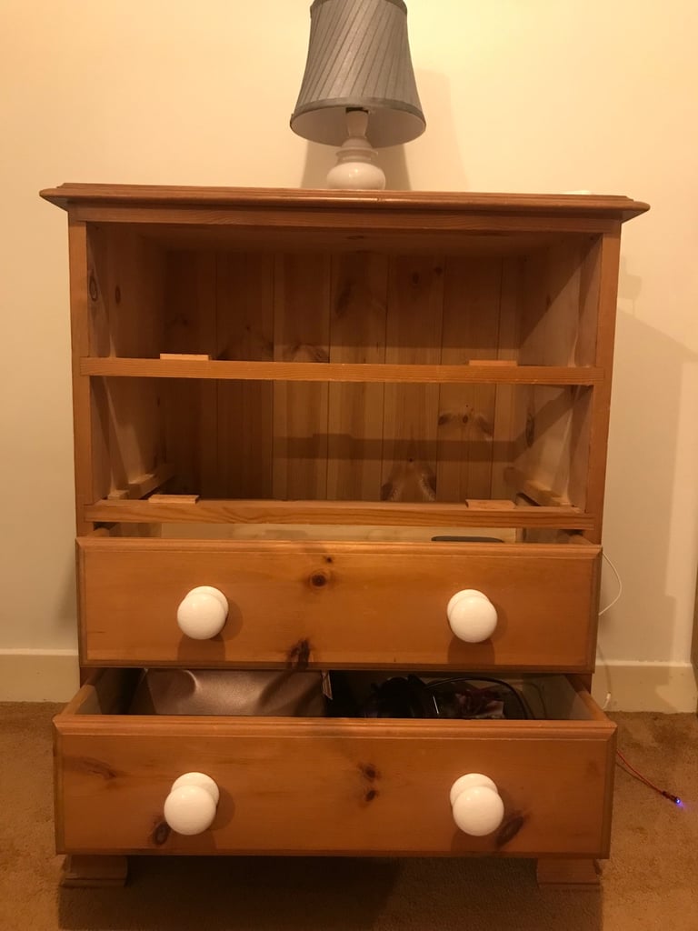 image for Pine chest of drawers 