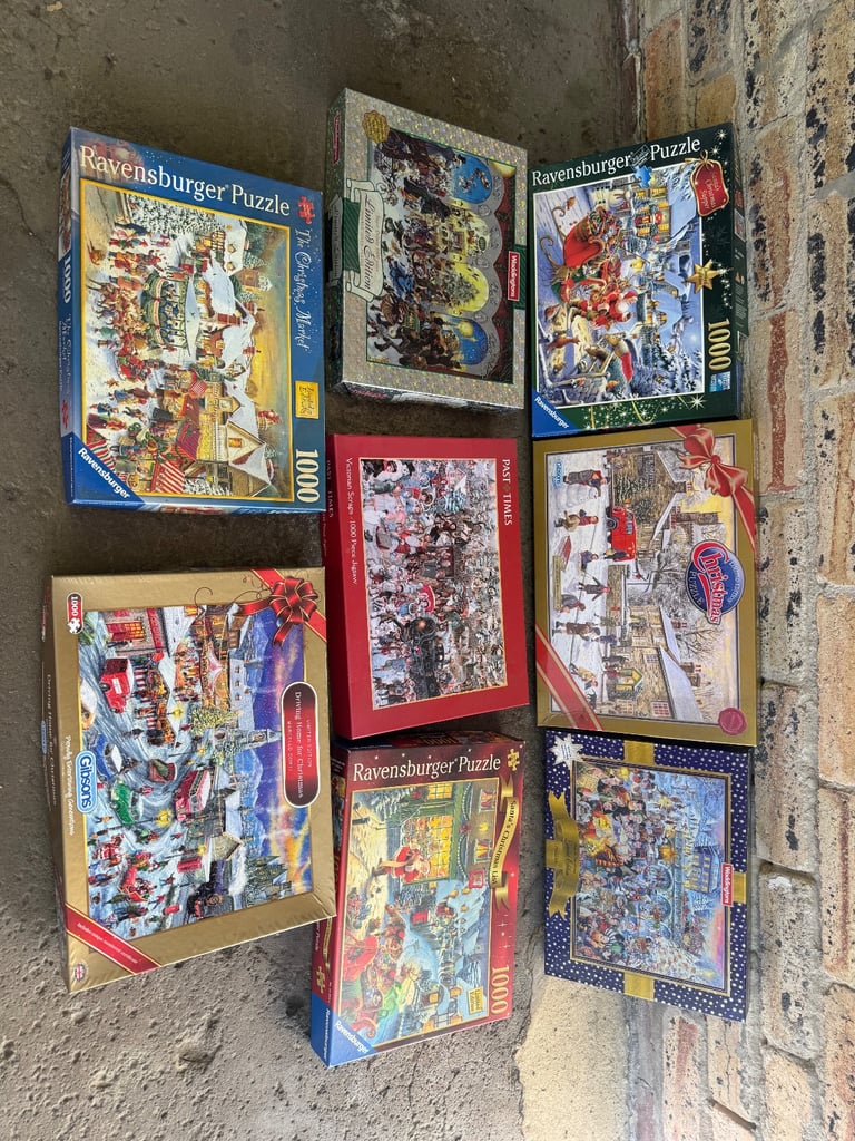 image for Selection of 8 1000 piece Christmas Jigsaw Puzzles 