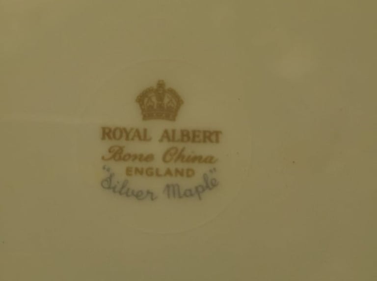 Royal Albert - SILVER MAPLE : Bone China - Dinner  Plate : 26 cm : Ex Cond £4.00 EACH (J)
