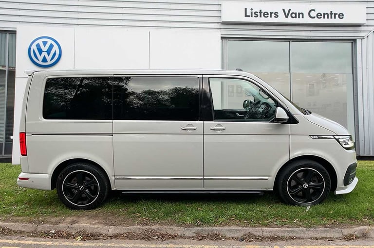 2022 Volkswagen Caravelle 2.0 TDI Executive 204 4MOTION 5dr DSG People Carrier Diesel Automatic