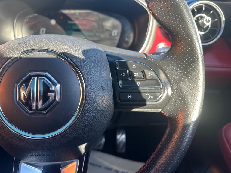 2021 MG MG HS 1.5 T-GDI 16.6 kWh Exclusive Auto Euro 6 (s/s) 5dr ESTATE Petrol/Electric Hybrid Au...